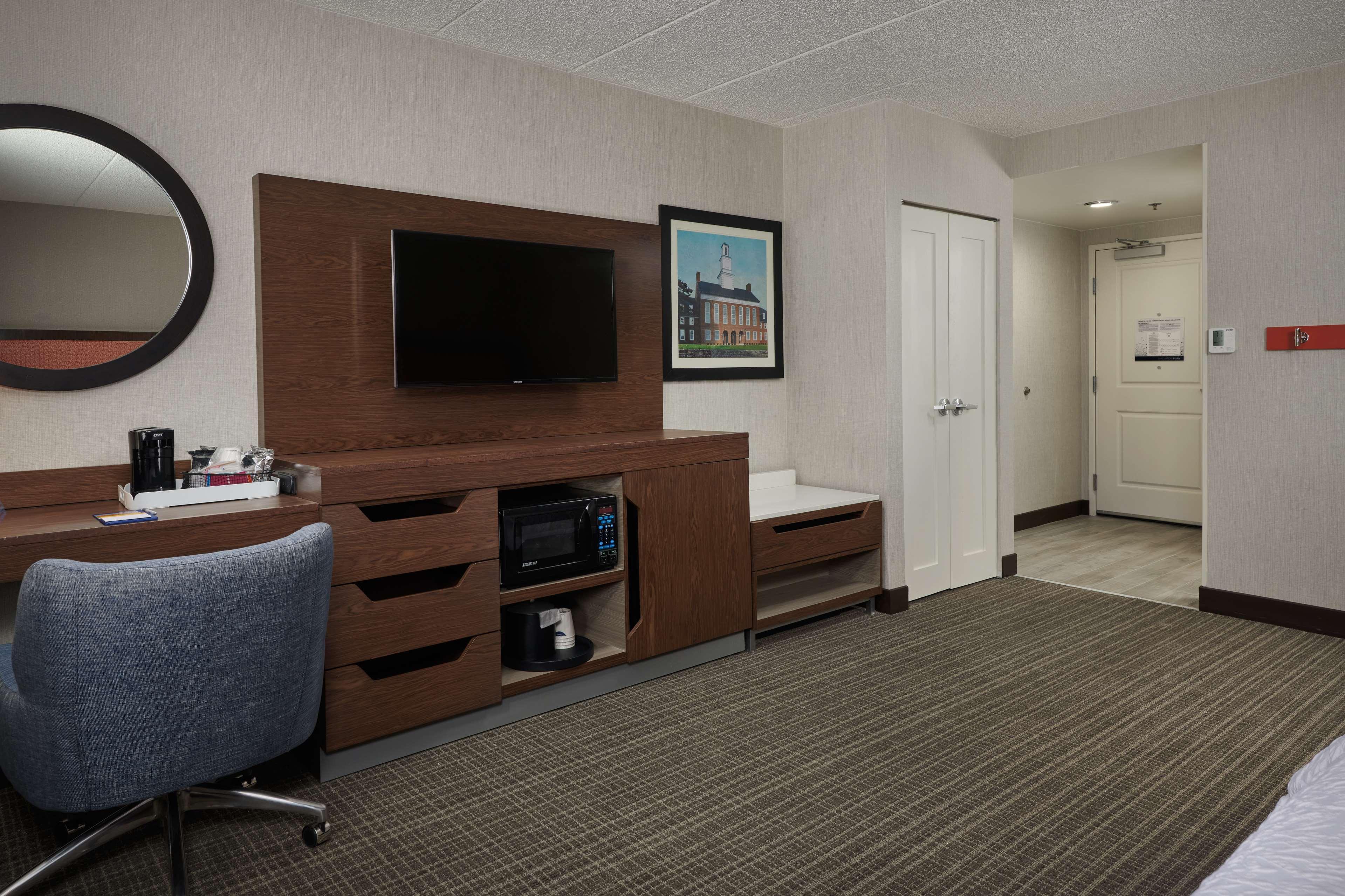 Hampton Inn Fairfax City Eksteriør billede