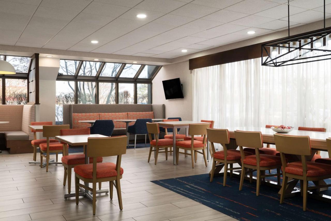 Hampton Inn Fairfax City Eksteriør billede